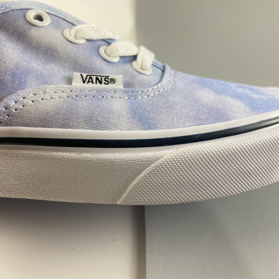 P140 Vans  Authentic Lx万斯 奶蓝 白蓝低帮硫化板鞋 VN0003B9IWC