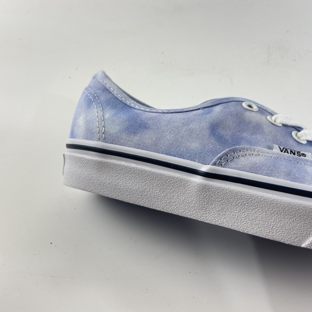 P140 Vans  Authentic Lx万斯 奶蓝 白蓝低帮硫化板鞋 VN0003B9IWC