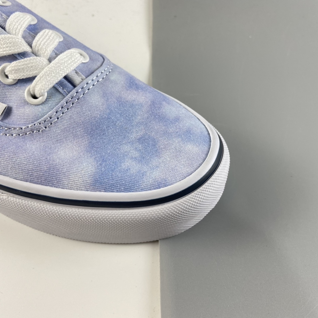 P140 Vans  Authentic Lx万斯 奶蓝 白蓝低帮硫化板鞋 VN0003B9IWC