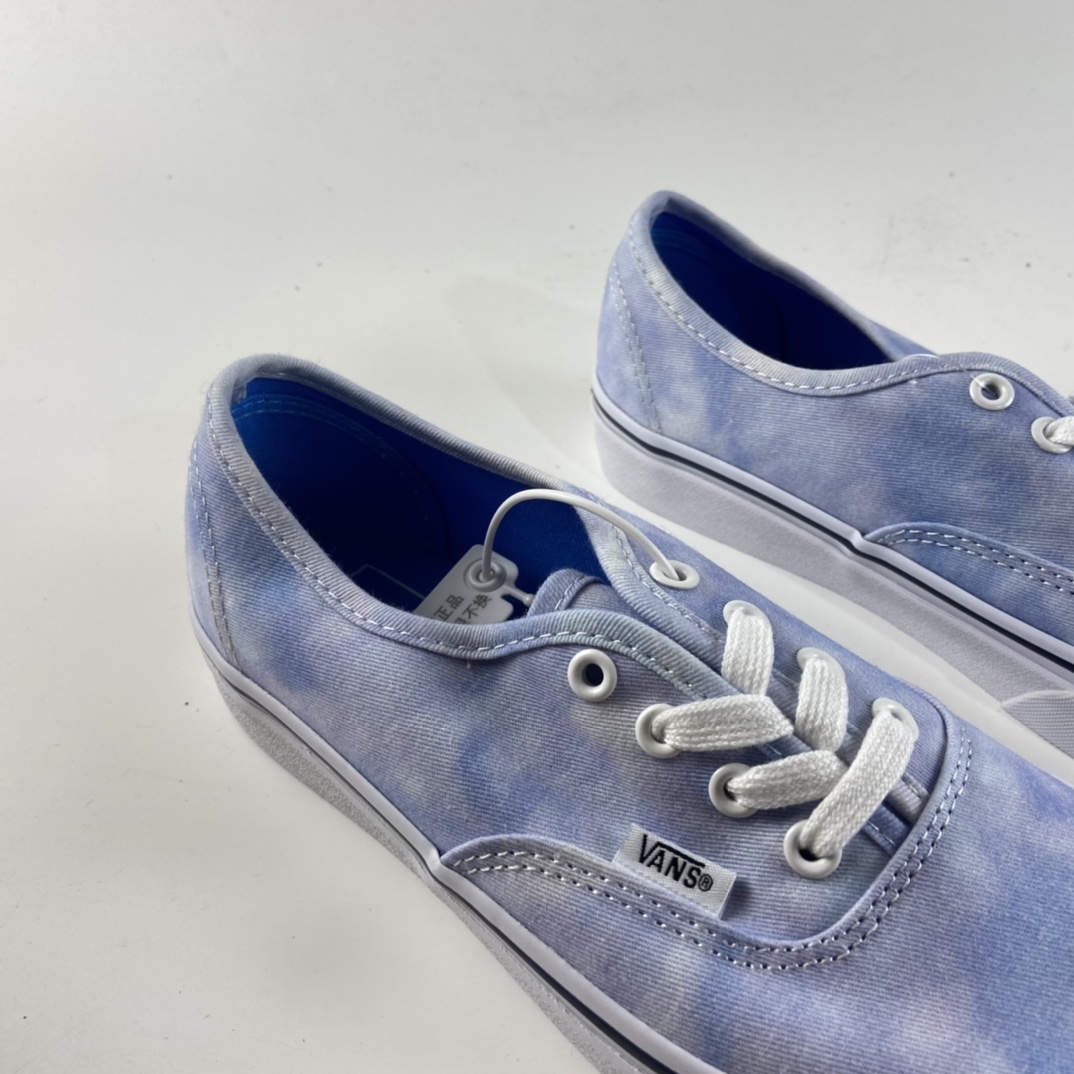 P140 Vans  Authentic Lx万斯 奶蓝 白蓝低帮硫化板鞋 VN0003B9IWC