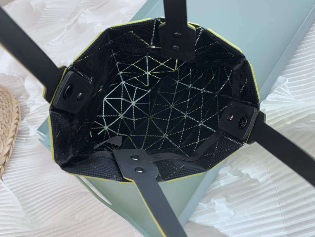 IsseyMiyake BAOBAO｜三宅一生mini6格手提袋