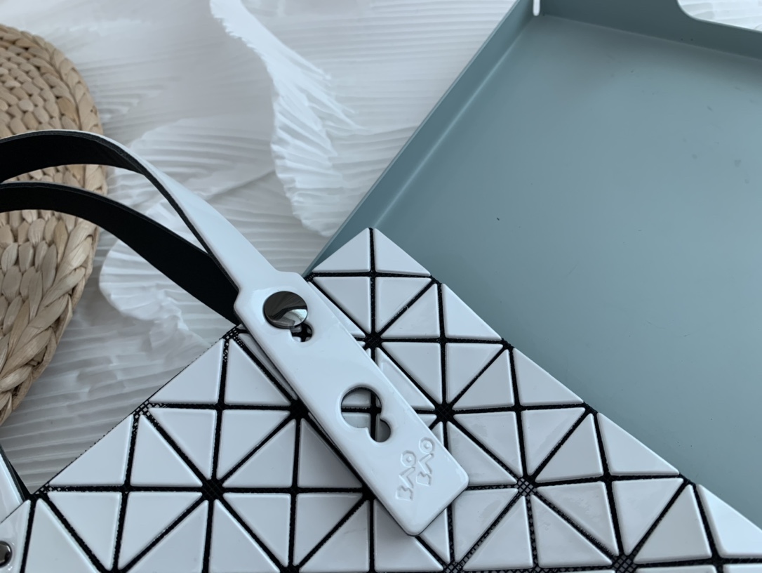 IsseyMiyake BAOBAO｜三宅一生mini6格手提袋