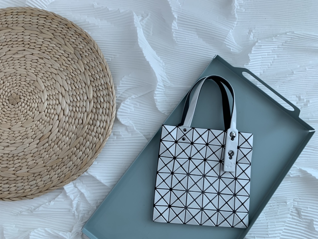 IsseyMiyake BAOBAO｜三宅一生mini6格手提袋