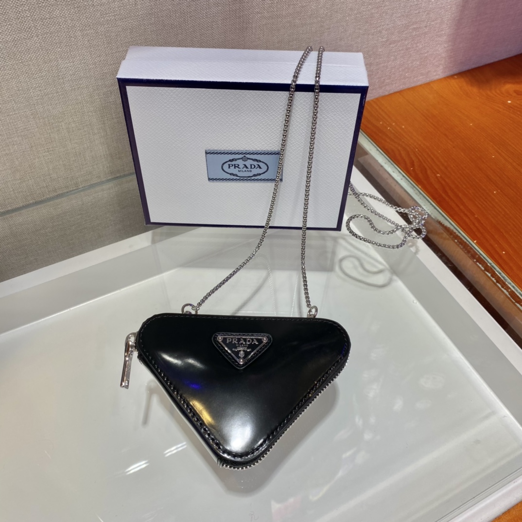PRADA普拉达亮面小零钱包1BD733