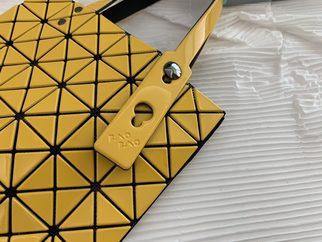 IsseyMiyake BAOBAO｜三宅一生mini6格手提袋