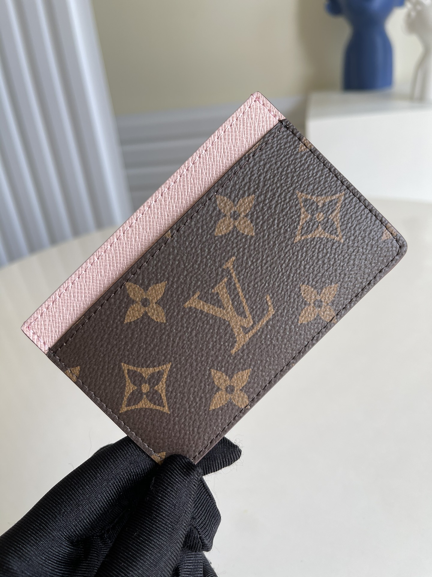 NO:397000,[Exclusive real photo M61733 pink] card holder, one inner mezzanine for larger cards, two outer mezzanines can accommodate credit cards, ride cards and other various cards size11*7cm v.140, LV [original leather], louis vuitton19860909【独家实拍 M61733粉色】卡片夹卡套 一个内夹层供放较大的卡片 两个外夹层可供放信用卡、乘车卡等各式卡片size11*7cm v.140,LV【原厂皮】,louis vuitton,Bag