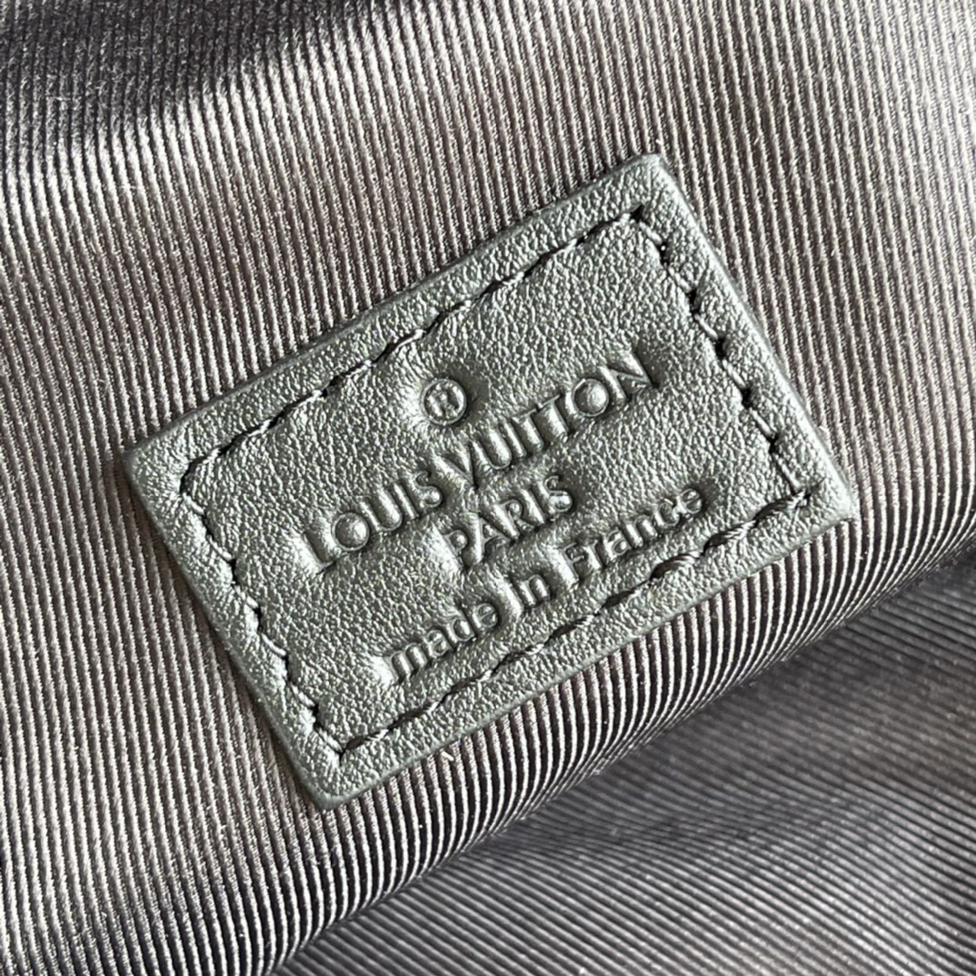 Louis Vuitton LV Discovery bumbag腰包 M44388