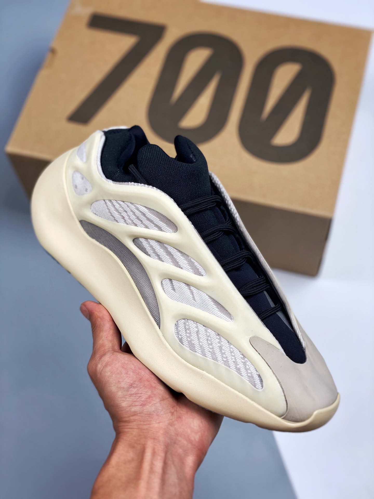 Liquidación de fábrica por rotación de capital, oferta especial 618🔥🔥 Yeezy 700V3 "Alien Azael" hecho en Do…
