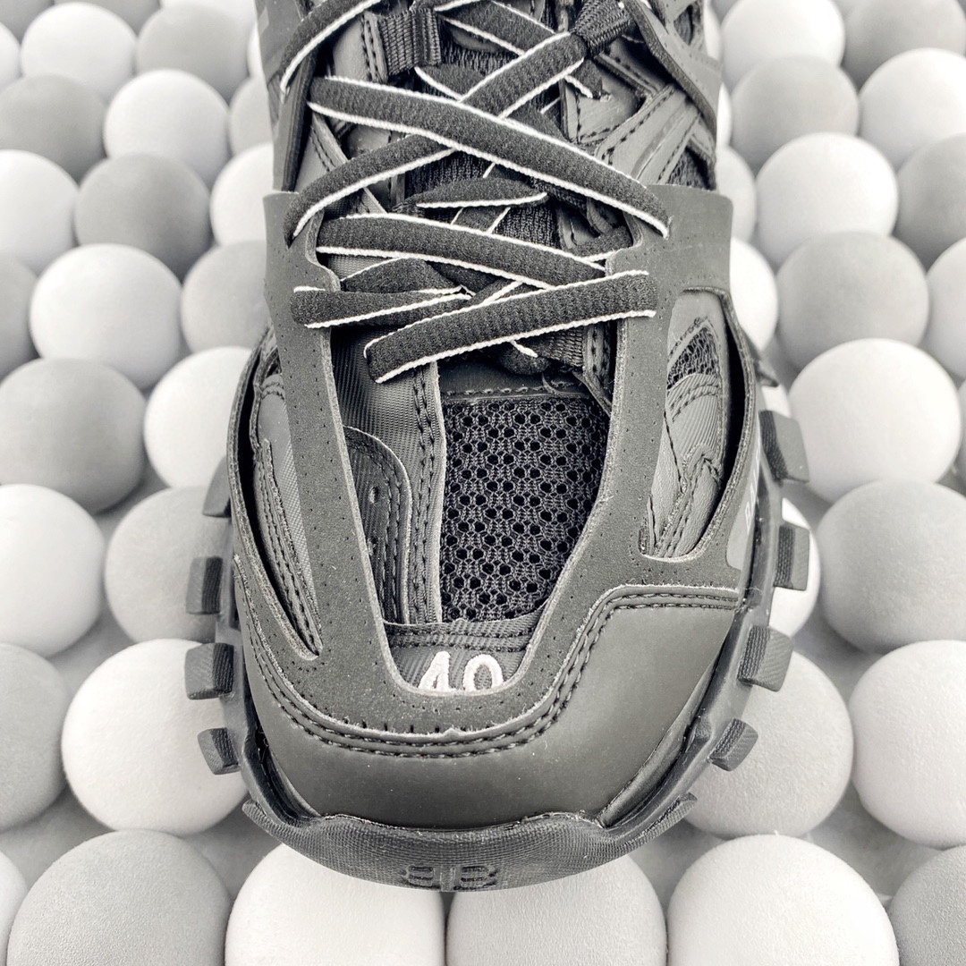 Balenciaga Sneaker Tess 3.0 Tercera Generación Negra Balenciaga Sneaker Tess 3.0 (Versión sin luz) Detalles e…