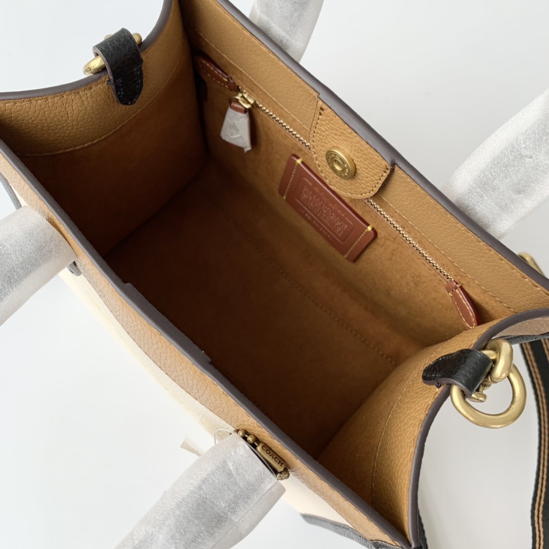 Coach 双十一特价 纯 COACH蔻驰 C3461白色牛皮Field Tote 22竖版小托特包