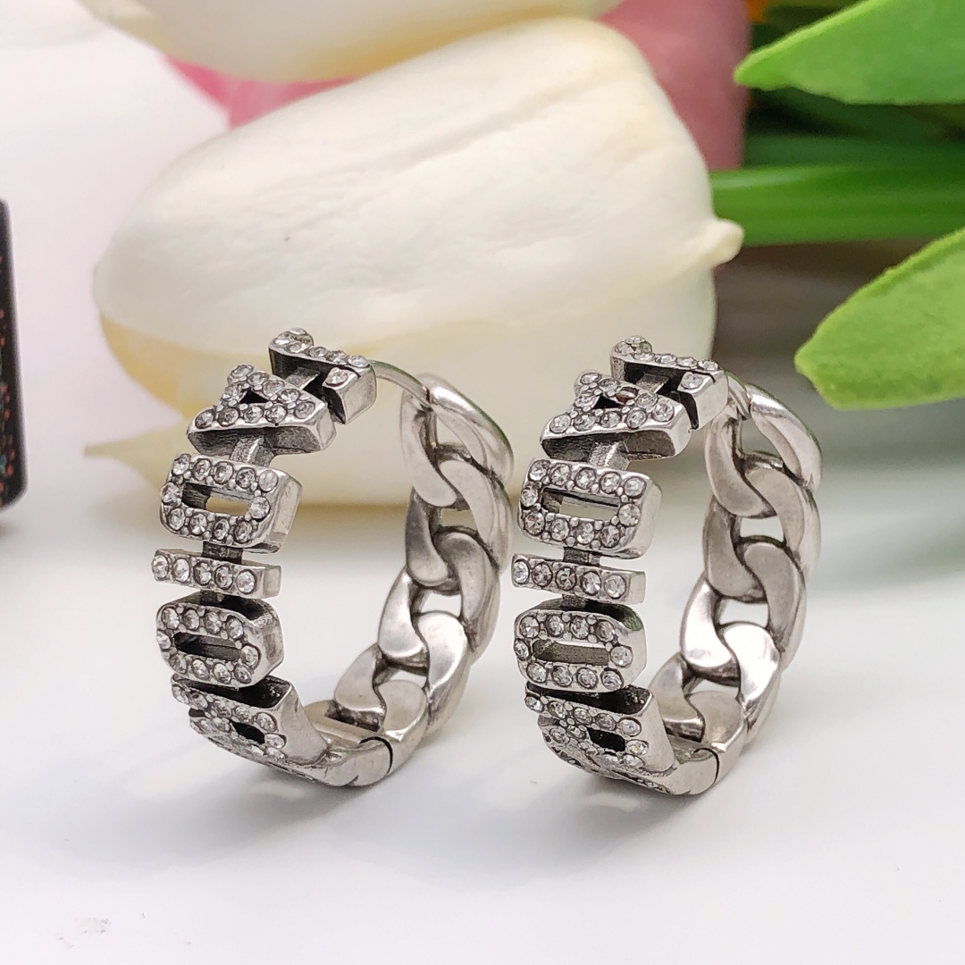 Dior 迪奥 新品 JADIOR镶钻耳环 高端品质 1:1开模 同黄铜材质 高级925银针防过敏处理