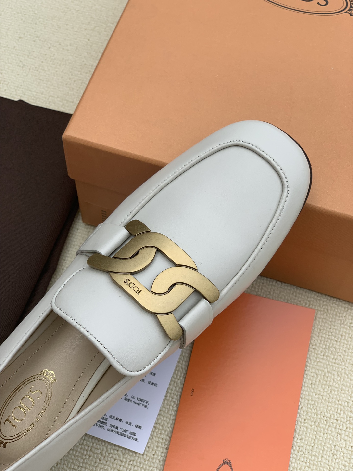 Tod’s Handcrafted Comfort: Women’s Shoes for Life with Retro Designs. - 图片 5