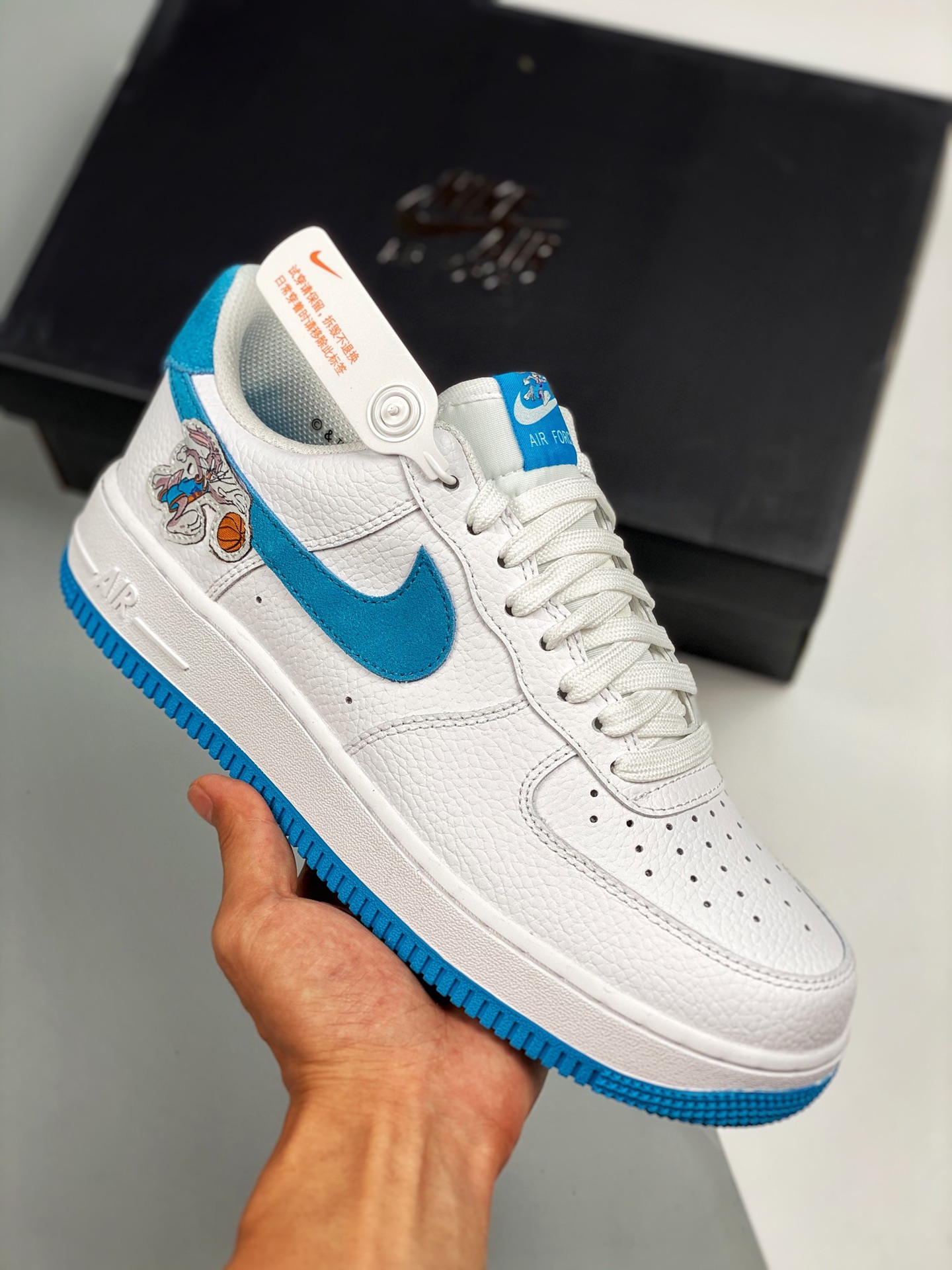 Air Force 1 blanco y azul conejo Bugs Bunny, horma original, cartón original, estilo auténtico de Air Force, enfocado e…