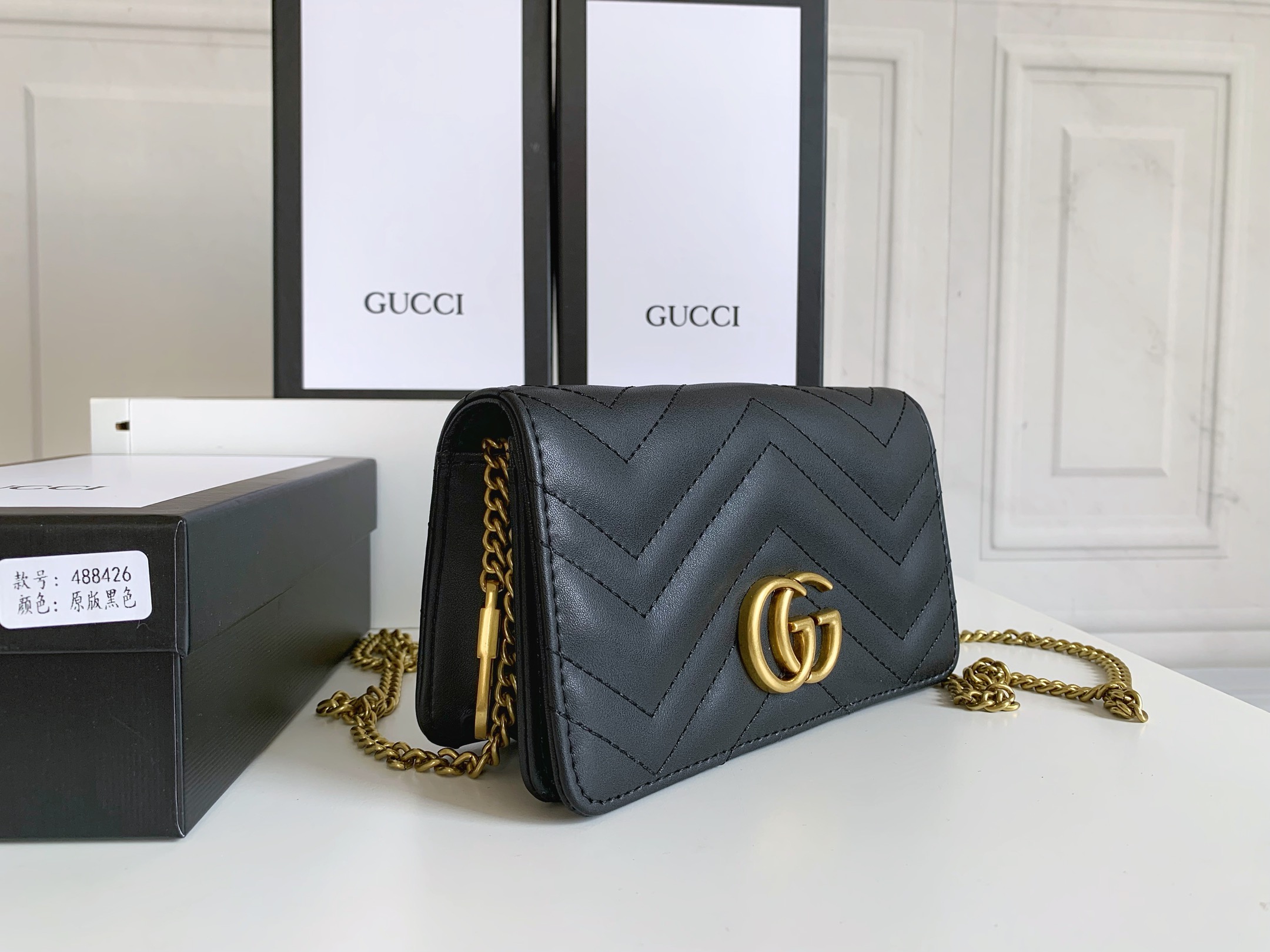 GUCCI GG Marmont ミニチェーンバッグ - 高級感溢れるデザイン