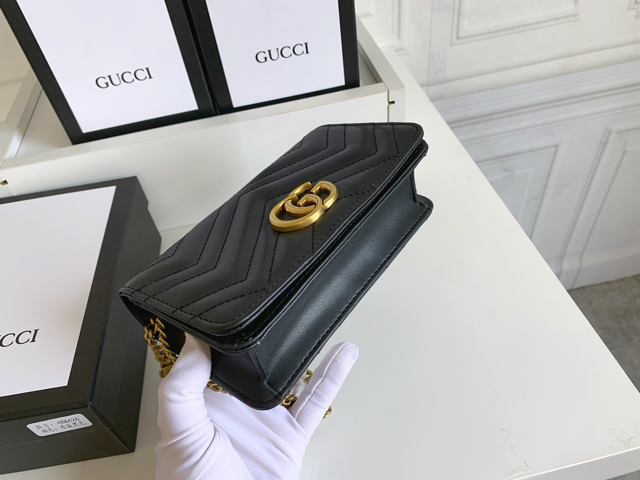 GUCCI GG Marmont ミニチェーンバッグ - 高級感溢れるデザイン