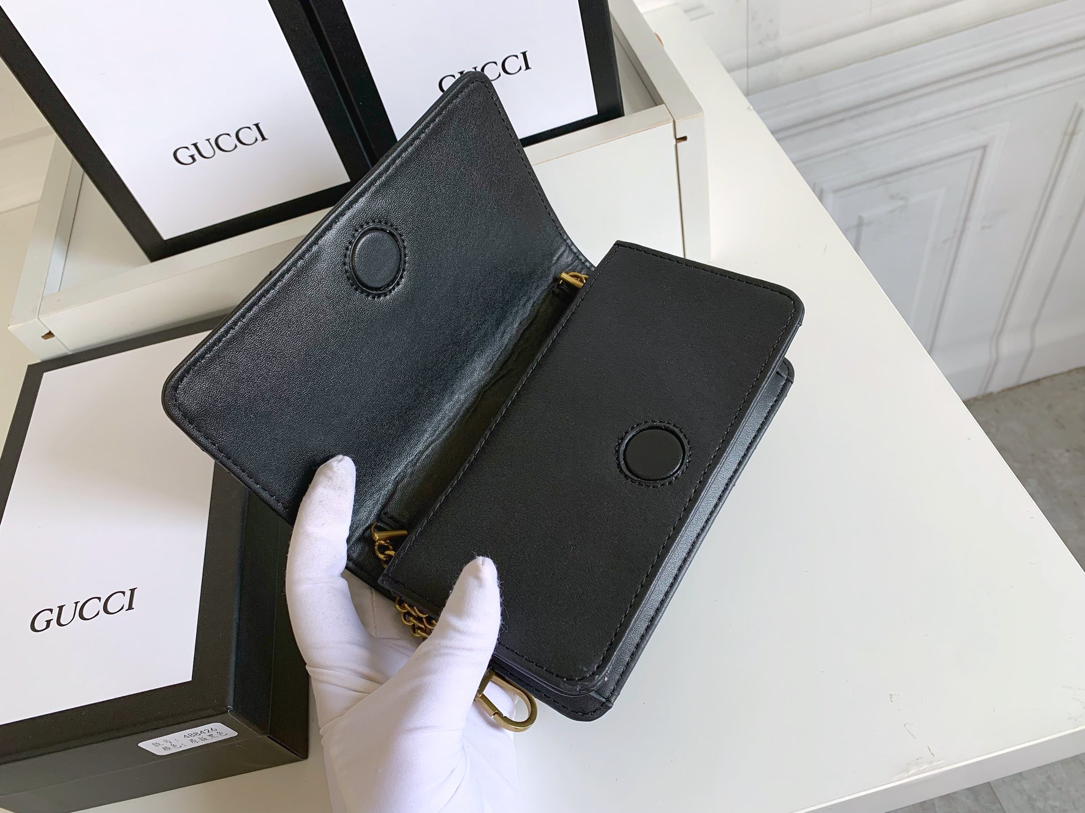 GUCCI GG Marmont ミニチェーンバッグ - 高級感溢れるデザイン