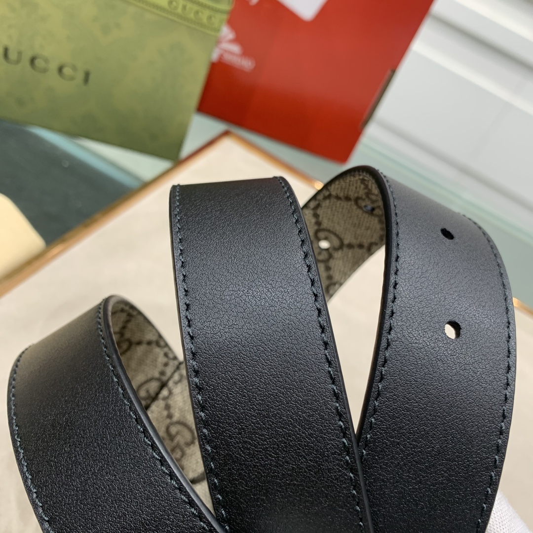 ✨GUCCI✨独家免税店渠道货旋转铜扣配进口原厂小牛皮双面佩戴手工绘边大气奢华免税镭射标配全套免税店包装⚜️VIP尊享尺寸：宽3.7cm3.0cm2.0cm