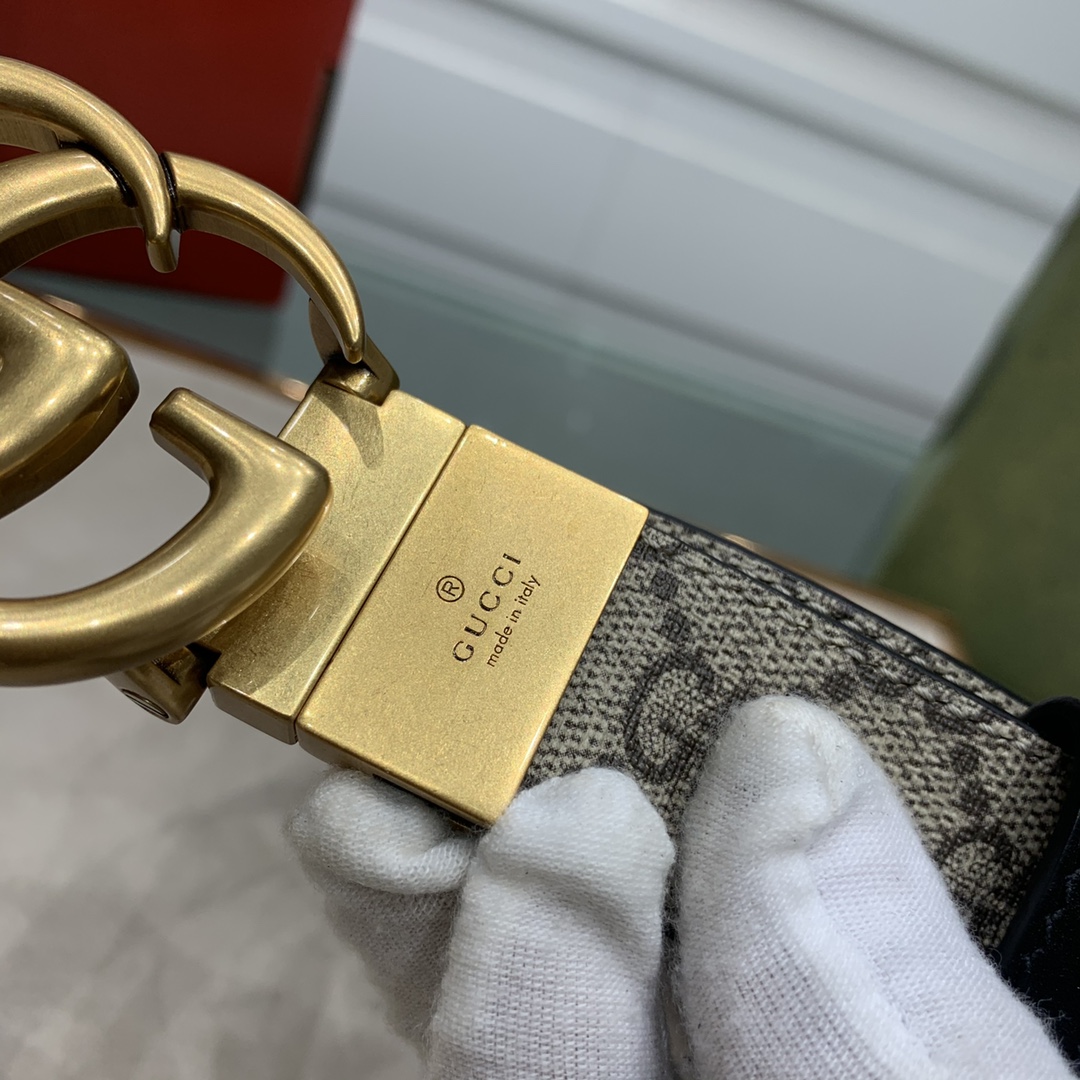 ✨GUCCI✨独家免税店渠道货旋转铜扣配进口原厂小牛皮双面佩戴手工绘边大气奢华免税镭射标配全套免税店包装⚜️VIP尊享尺寸：宽3.7cm3.0cm2.0cm