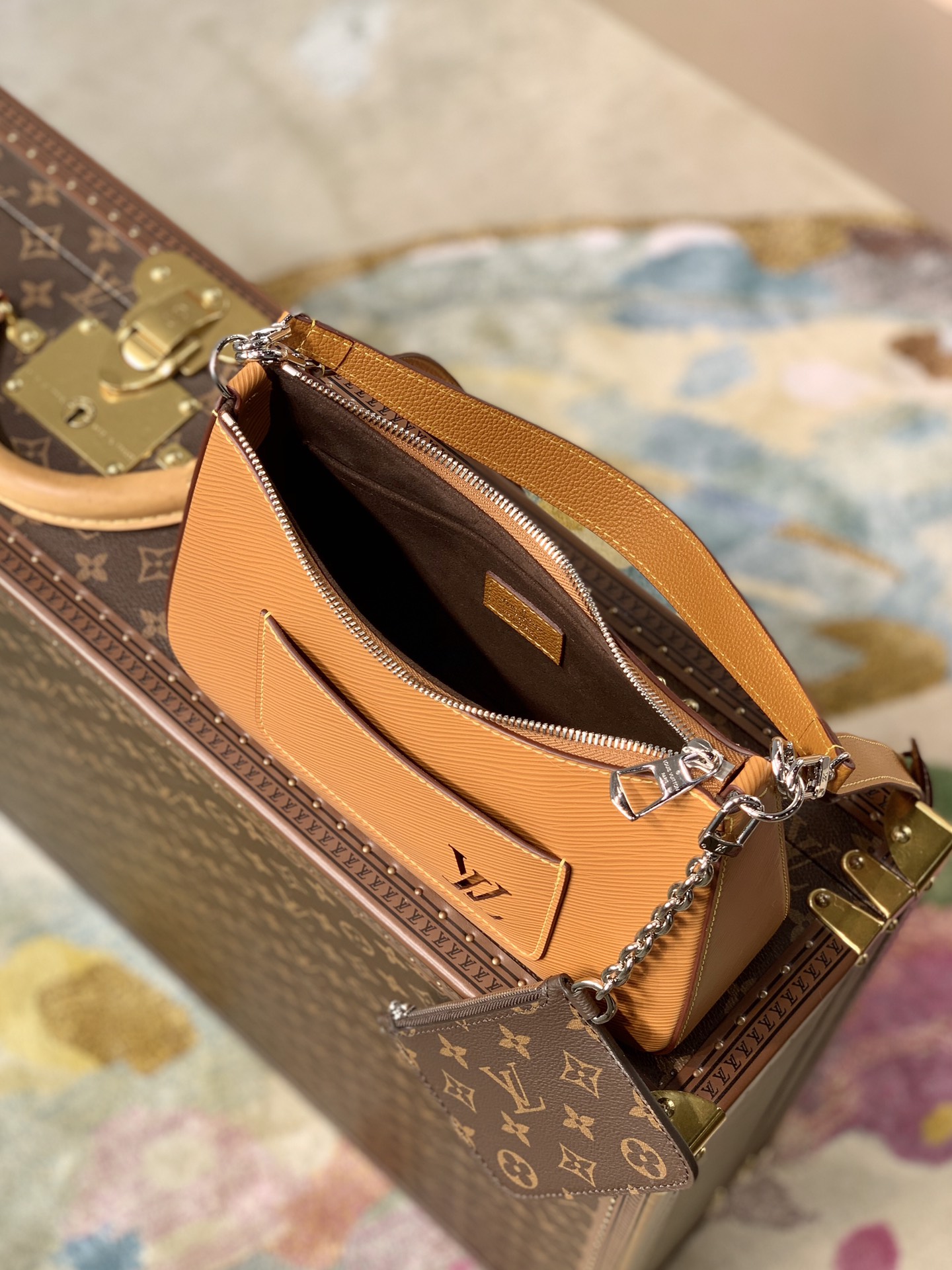 Louis Vuitton Marelle Tote mm Gold Honey EPI