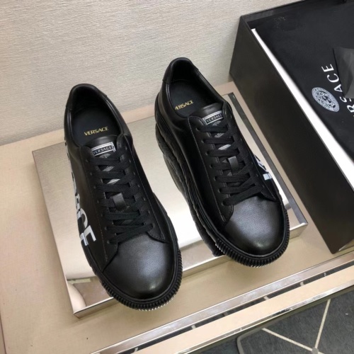 Versace Leren Sneakers - Stijlvol & Comfortabel - Premium Kwaliteit 1 Versace Leren Sneakers - Stijlvol & Comfortabel - Premium Kwaliteit