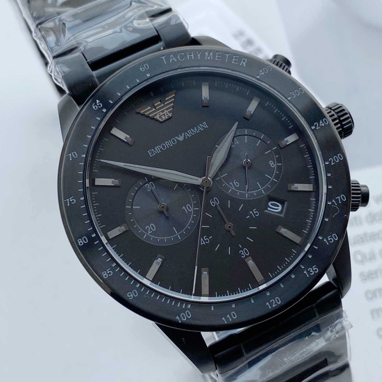 Armani AR11242 ha pasado el mostrador. La garantía nacional genuina de Armani admite el escaneo de códigos QR. Modelo: …