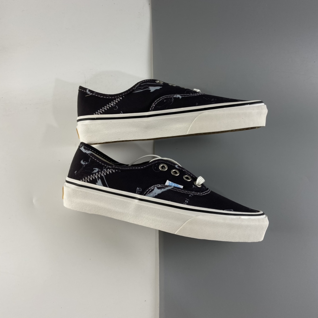 P150  VANS Authentic SF 笑脸印花彩色底环保 帆布板鞋 VN0A3MU642C
