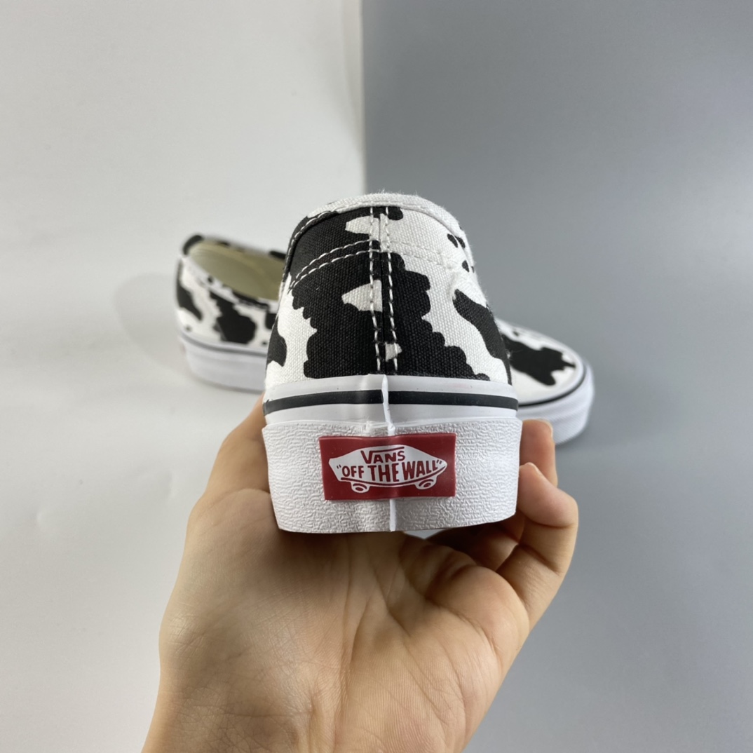 P150 Vans Authentic 万斯安纳海姆黑白奶牛 VN0A40E5NNA