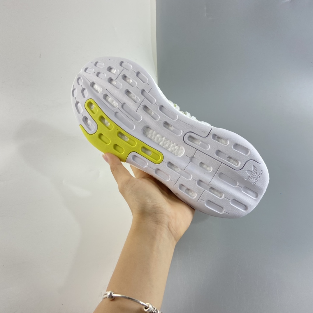 P220 Ad Originals 2020 Day Jogger Boost 三叶草2020版慢跑者系列高弹复古休闲运动跑鞋 GW4913
