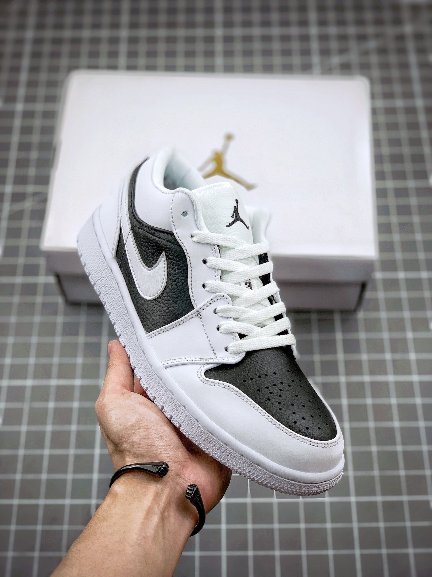 ✈️Air Jordan 1 Low 'Panda' blanco y negro panda AJ1乔1 low top casual skate shoes color oficial sincronizado, único en e…