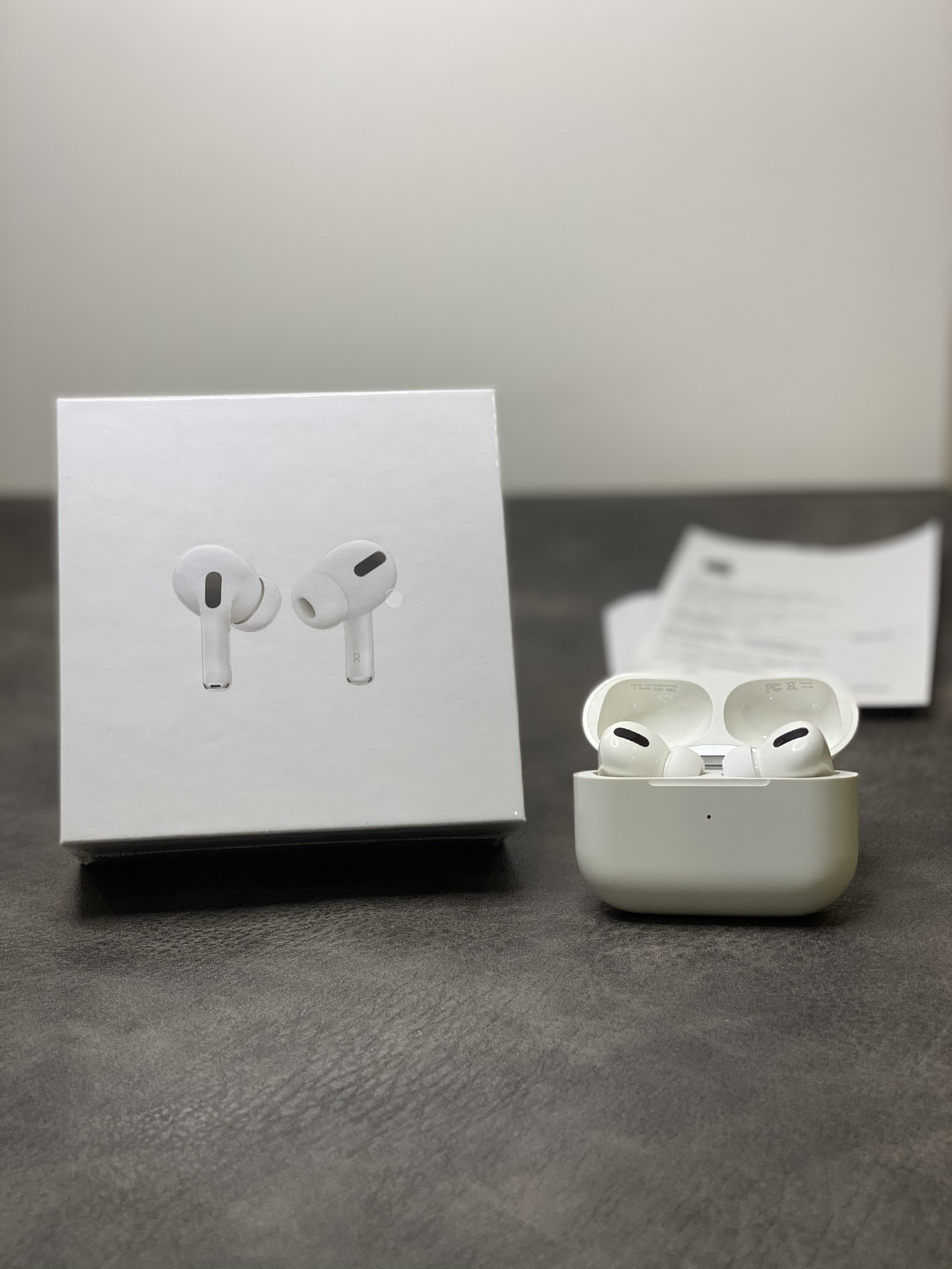 本地放💰230
ln#AirPodsPro 原厂版 外贸专供
全部原装原芯片 内外序列号官网可查!
冲正混卖级别 支持任何检测防伪 平台专供!
音质无需多介绍 高水准调教 低音绝对小钢炮
高通3026芯片 稳定性高 行业天花板水准
电池升级 单次续航听歌时间可达4-6个小时
35db通透降噪 效果跟正品一样 非常明显!
独家升级空间音频 支持4D环绕音效
机身五处刻码 关于本机序列号 内外一致官网可查。
赠送配套专柜小票 保护壳 无线充 小毒箱
外观不磨损支持退换 保修三个月
现货默认日文贴标 可定制澳洲 英文 台湾等贴标