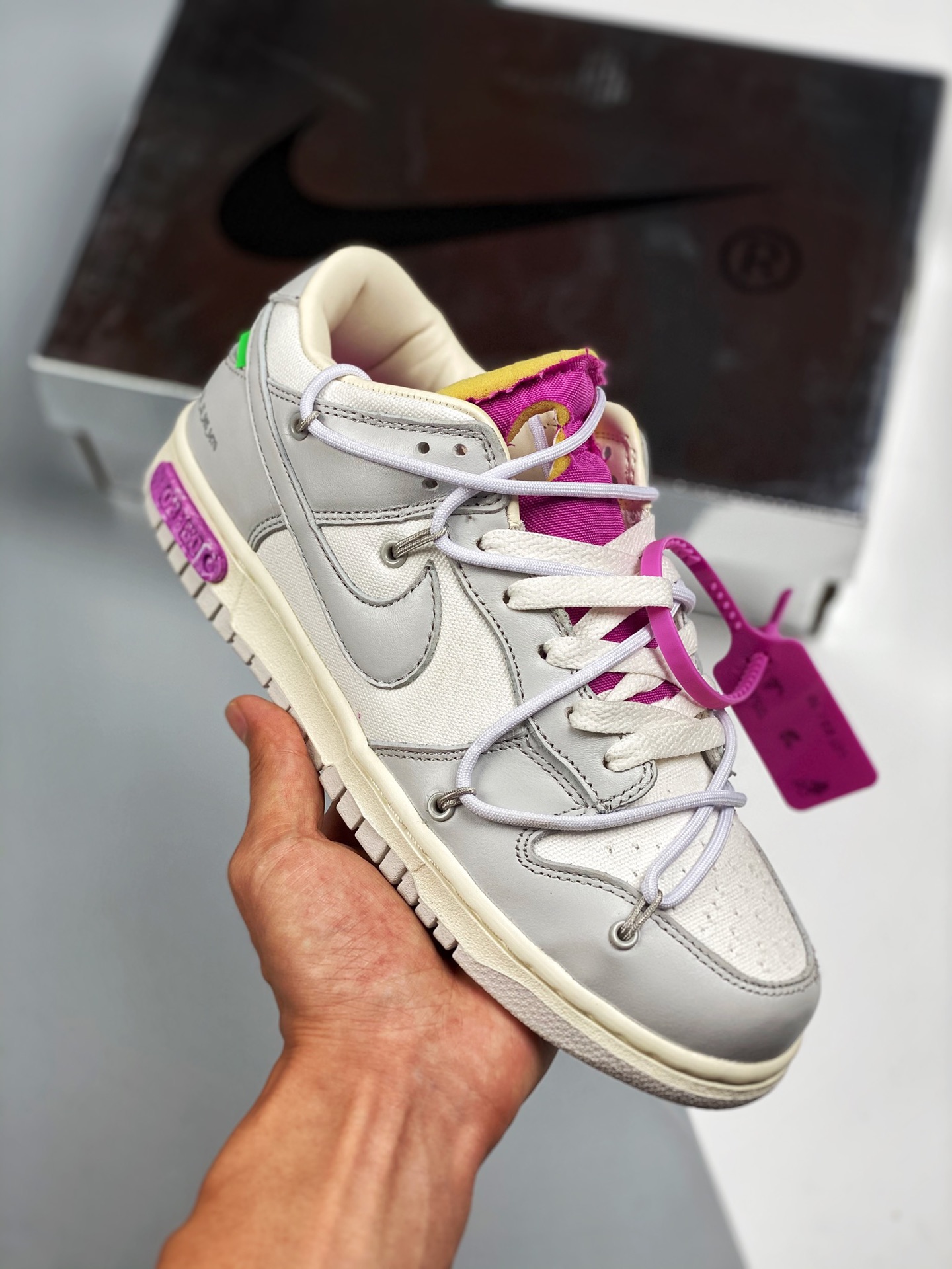 Off-White x Futura x NK SB Dunk OW edición limitada de colaboración. Todo el zapato usa cuero de fábrica original, cord…