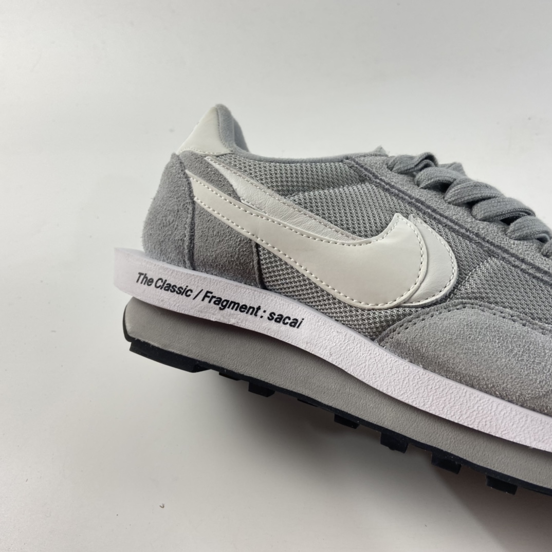 P320  Fragment Design x Sacai x Nike LDWaffle 联名重叠设计前卫华夫变形休闲慢跑鞋 DH2684-001