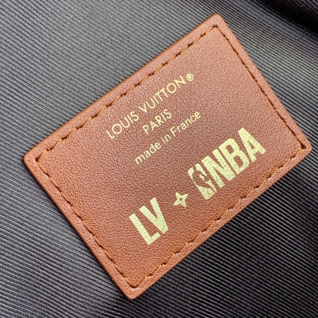 Louis Vuitton LV xNBA Handle Trunk 邮差包 M45785