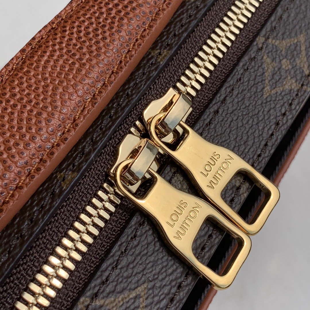Louis Vuitton LV xNBA Handle Trunk 邮差包 M45785