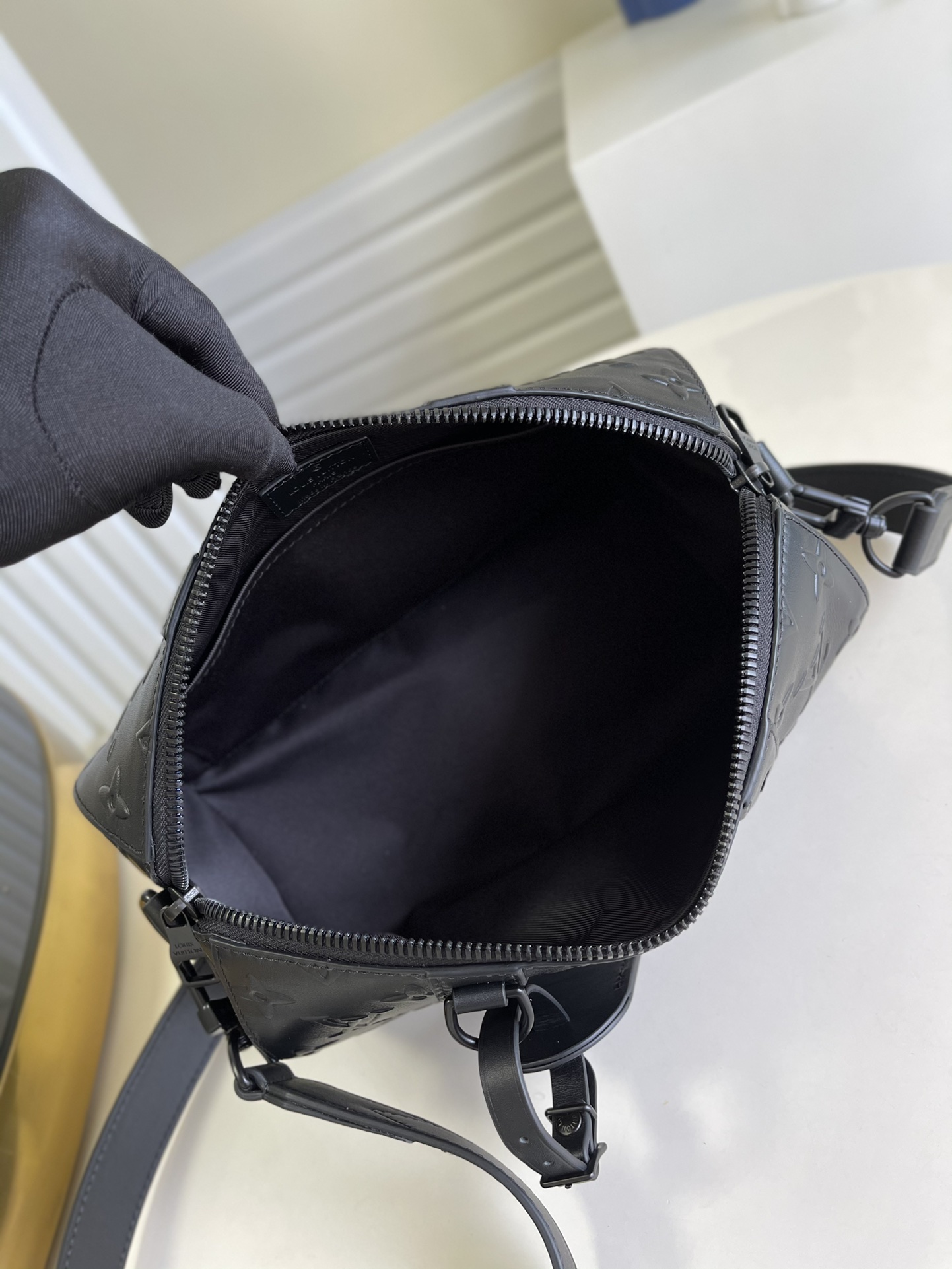 Louis Vuitton LV City Keepall斜挎包 M57955