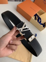 Product name: LV..Louis..Vuitton✈️Original model: Double-sided buckle, actual picture taken Material: 🐂Double-sided first-layer cowhide, buckle series, pure steel buckle head, palladium plating process will never fade. The belt can be used on both sides, with litchi pattern. It is of the same quality as in the counter. It is the first choice for giving away for personal use. ✈️Packaging: As shown in the counter packaging, free hole punch, complete invoice, width 3.8cm 1 Product name: LV..Louis..Vuitton✈️Original model: Double-sided buckle, actual picture taken Material: 🐂Double-sided first-layer cowhide, buckle series, pure steel buckle head, palladium plating process will never fade. The belt can be used on both sides, with litchi pattern. It is of the same quality as in the counter. It is the first choice for giving away for personal use. ✈️Packaging: As shown in the counter packaging, free hole punch, complete invoice, width 3.8cm