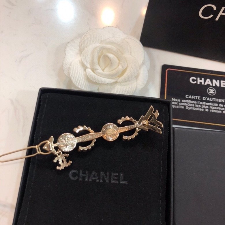 Chanel 小香 Chanel香奈儿 珍珠 发夹 市面 1:1款式开模 材质 小香 Logo 秋冬百搭毛衣 女神