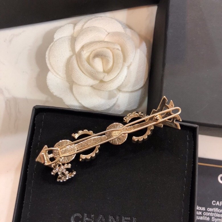 Chanel 小香 Chanel香奈儿 珍珠 发夹 市面 1:1款式开模 材质 小香 Logo 秋冬百搭毛衣 女神