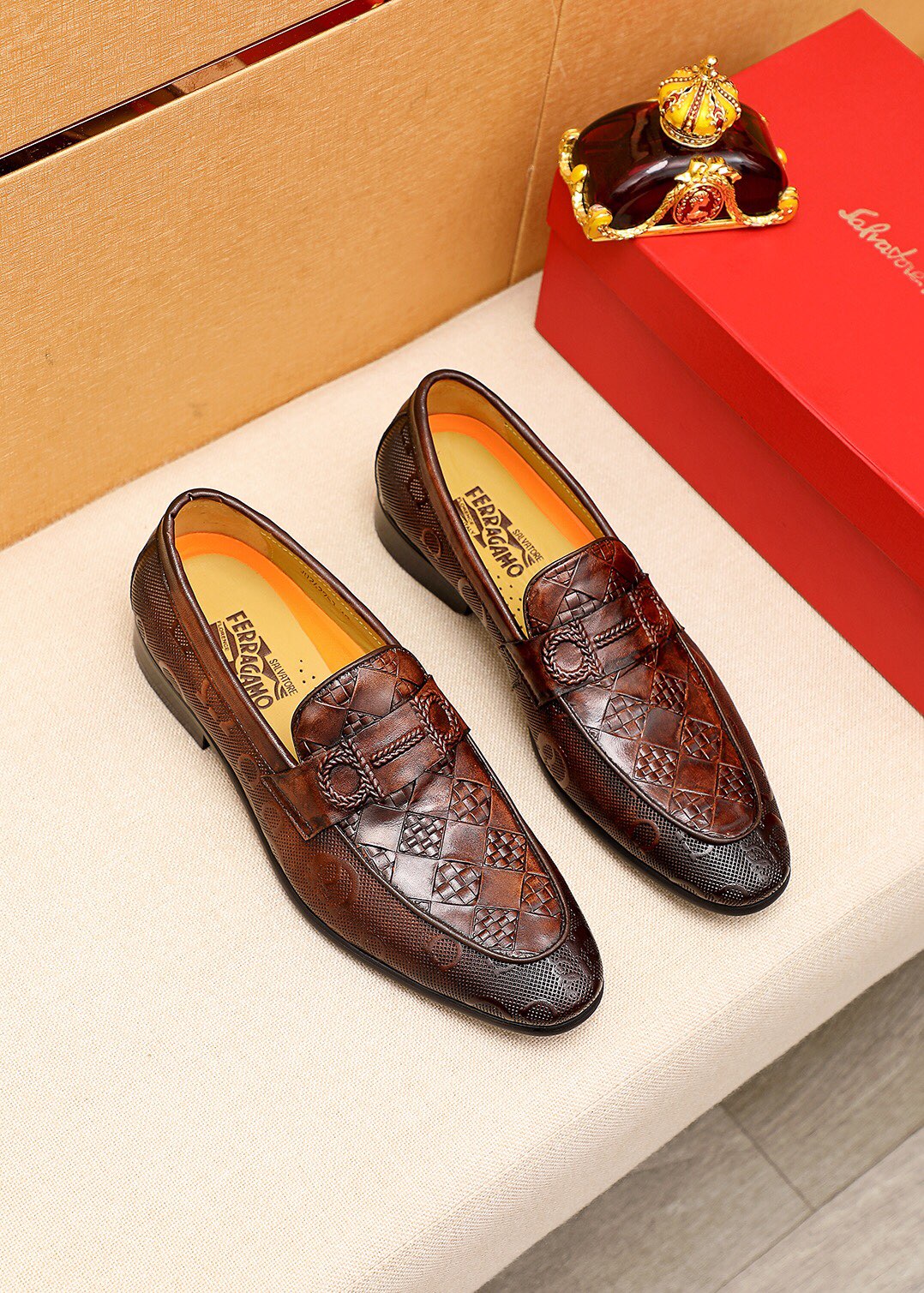 J0  Ferragamo「 菲拉格慕」休闲皮鞋正码