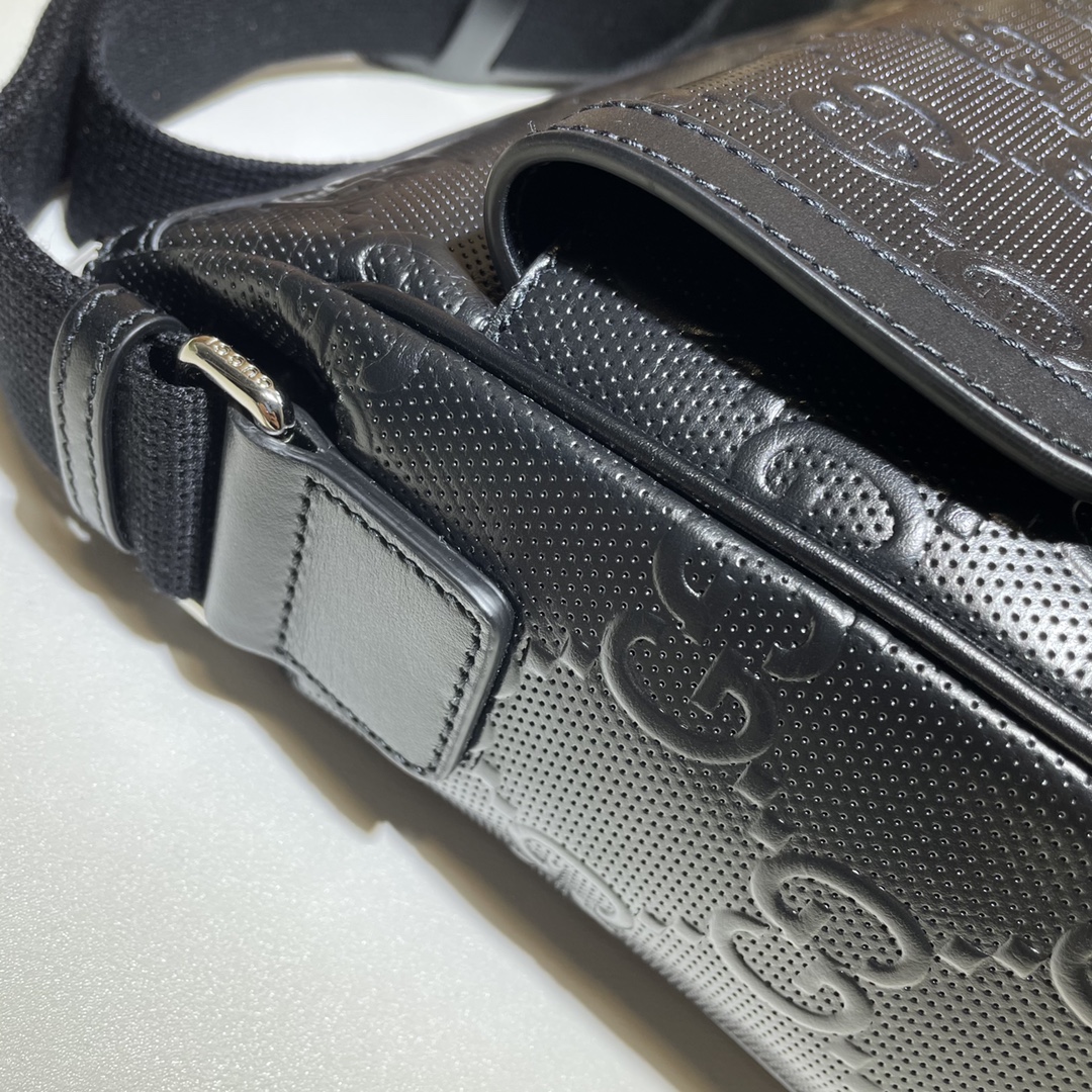 GUCCI古驰GG印花压纹邮差包658565