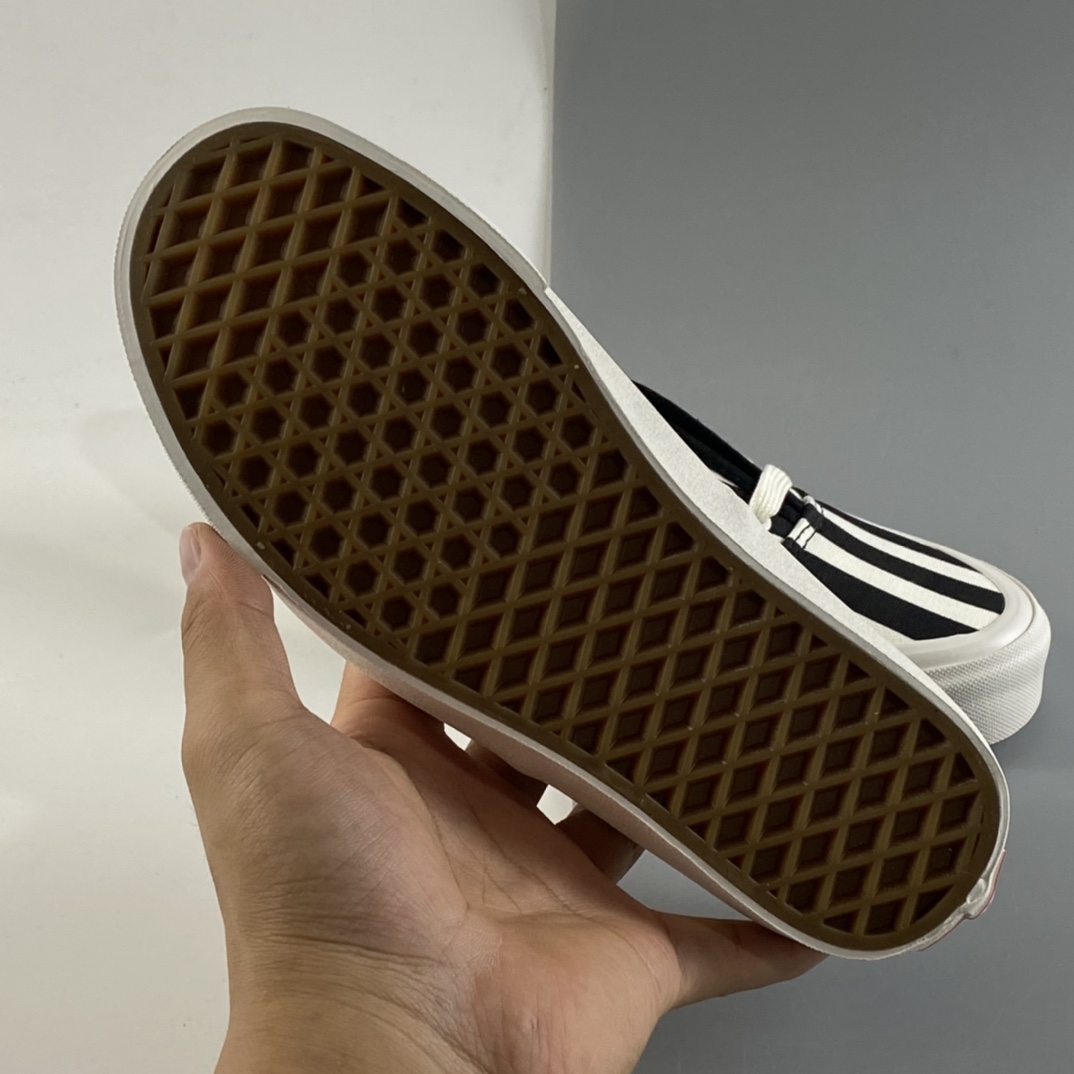 P150 Vans Vault OG Style 43 Lx 万斯高端支线条纹系列硫化板鞋 VN0A3DPB3SY1