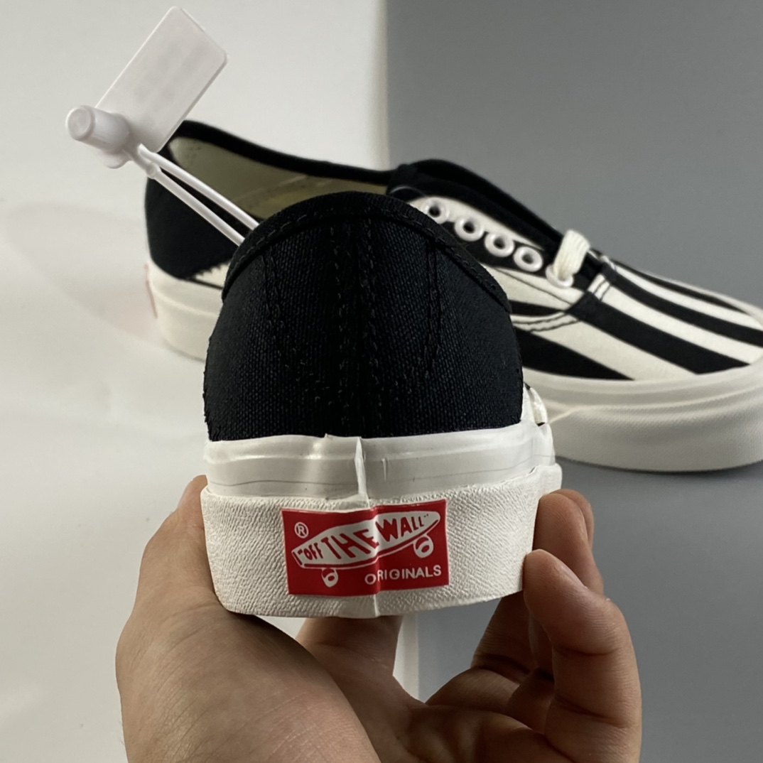 P150 Vans Vault OG Style 43 Lx 万斯高端支线条纹系列硫化板鞋 VN0A3DPB3SY1