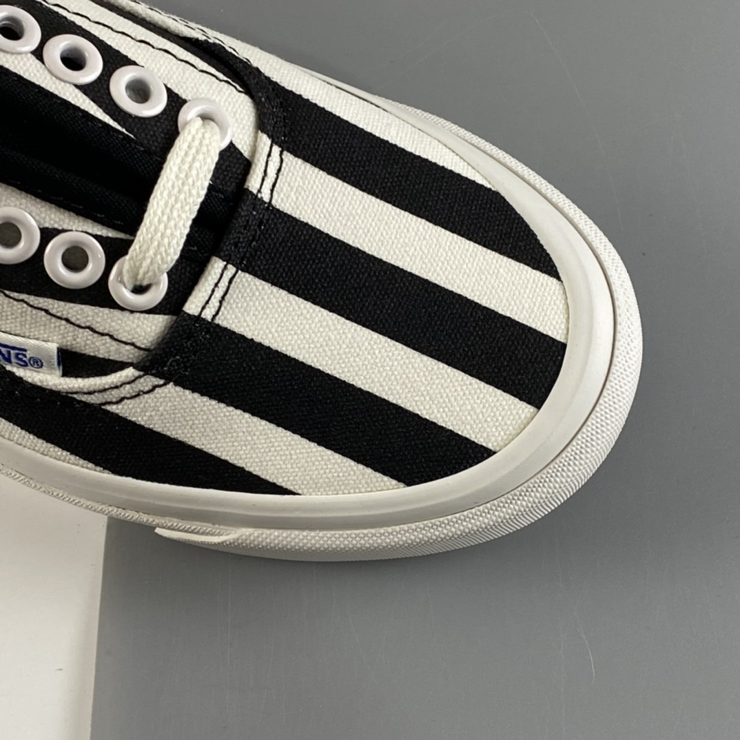 P150 Vans Vault OG Style 43 Lx 万斯高端支线条纹系列硫化板鞋 VN0A3DPB3SY1