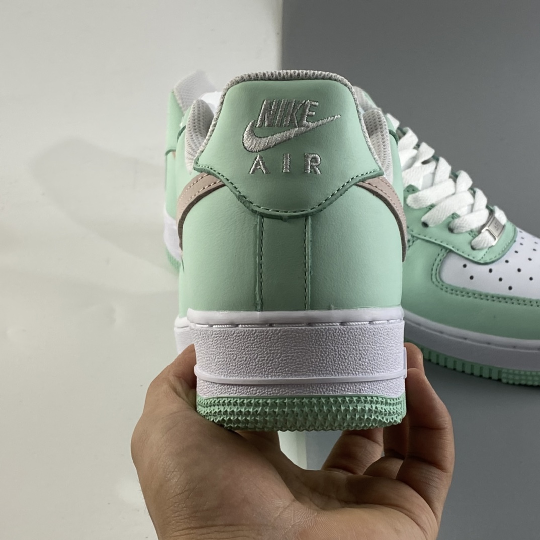 P220 Nk Air Force 1’07 空军一号低帮休闲运动板鞋 AA1726-111