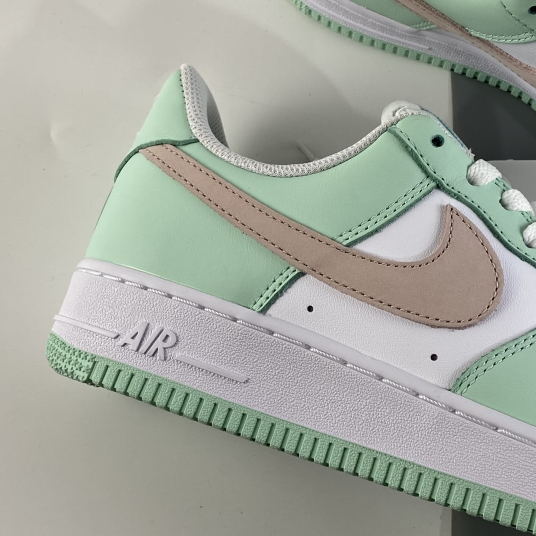 P220 Nk Air Force 1’07 空军一号低帮休闲运动板鞋 AA1726-111