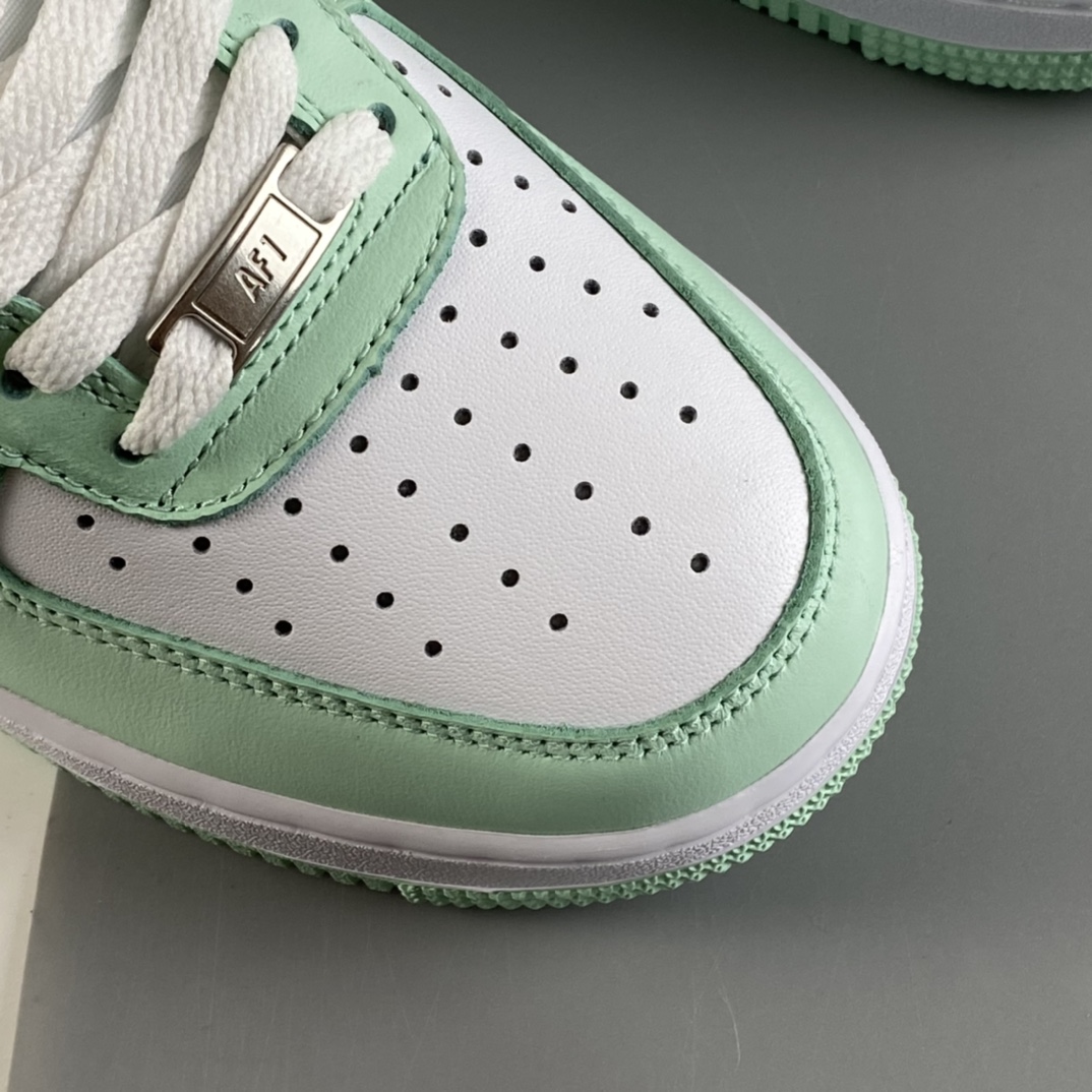 P220 Nk Air Force 1’07 空军一号低帮休闲运动板鞋 AA1726-111