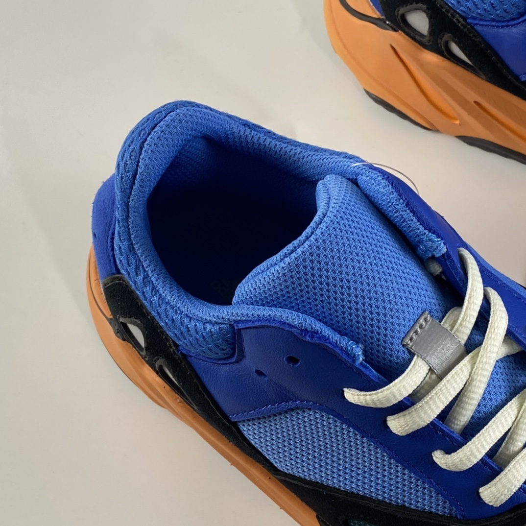 240 AD Yeezy Boost 700 V2  椰子复古爆米花中底姥爷慢跑鞋 GZ0541
