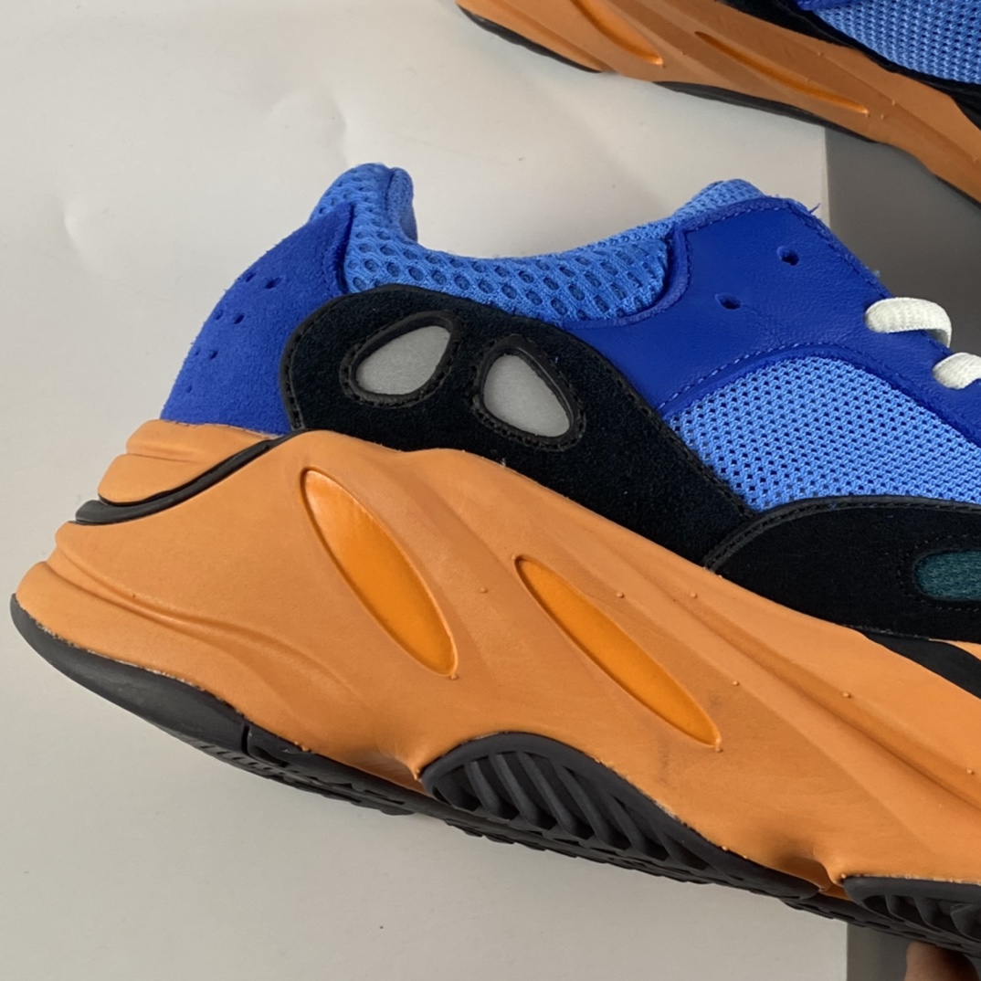 240 AD Yeezy Boost 700 V2  椰子复古爆米花中底姥爷慢跑鞋 GZ0541