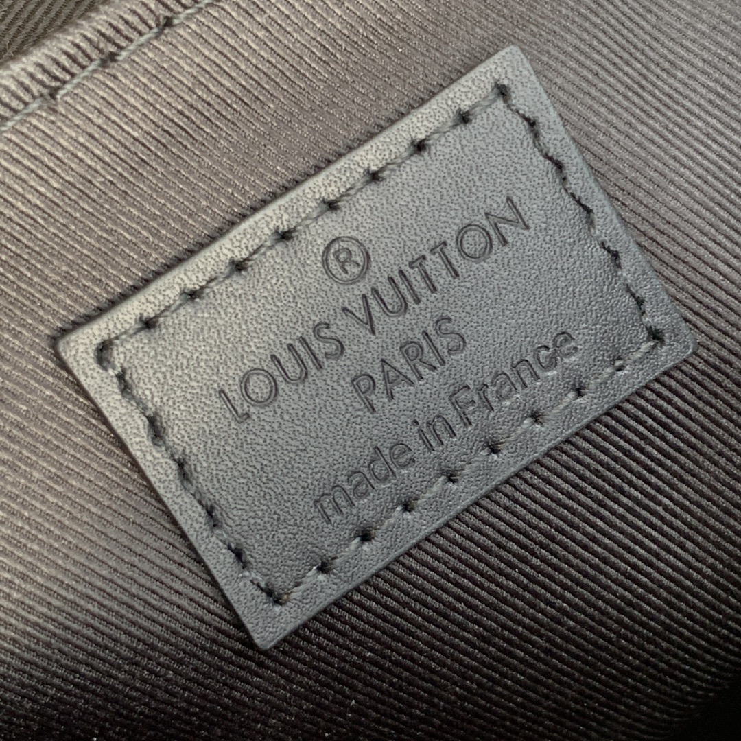 Louis Vuitton LV Trunk Slingbag M57952黑色