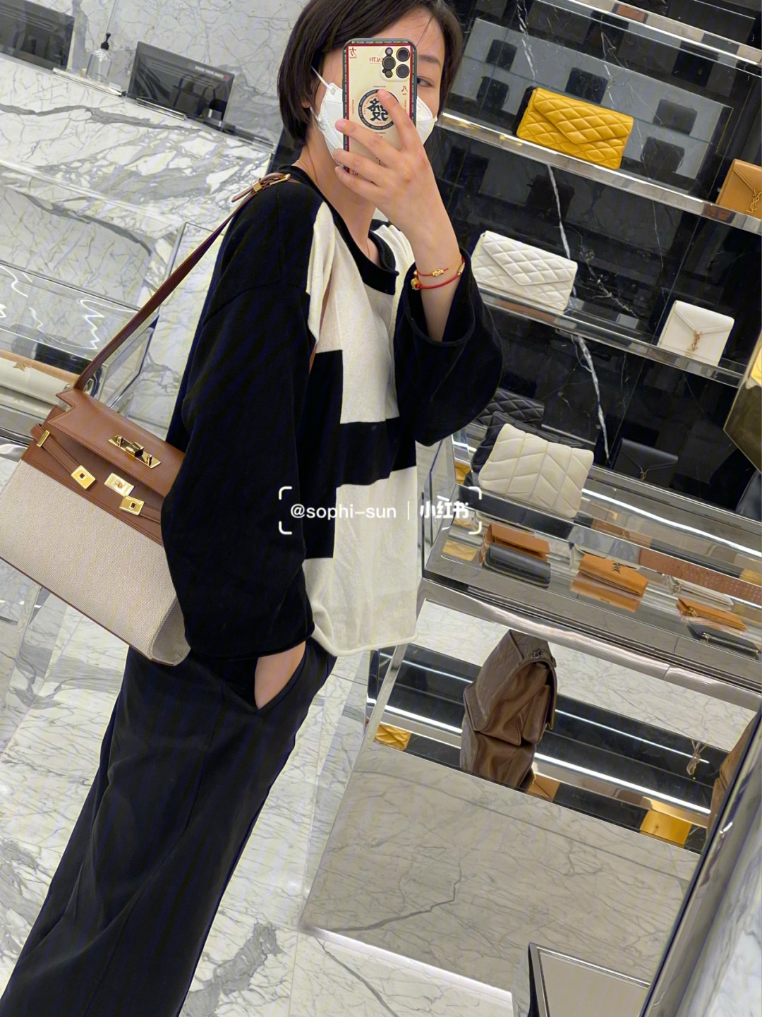 Ysl 𝑴𝒂𝒏𝒉𝒂𝒕𝒕𝒂𝒏 29CM曼哈顿法棍包 579271棕皮配杏色帆布金扣